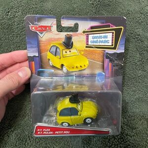 DISNEY PIXAR CARS DRIVE-IN CINE-PARC P.T. FLEA DIECAST VEHICLE New